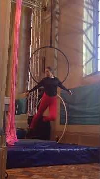 Aerial Hoop/ Lyra combos: 7 ways out of Star on the Bar