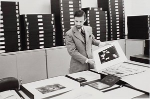 How did the collection of photographs start for the Canadian Photography Institute of the National Gallery of Canada? It began 50 years ago with Gallery Director Jean Sutherland Boggs and Director of Exhibitions and Education James Borcoman. Fifty years of collecting photographs are on view in The Extended Moment until September 16, 2018. | National Gallery of Canada
