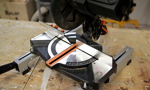 Evolution R210CMS Review - Tiny Mitre Saw!