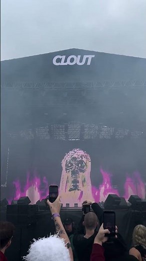 Che "MILLION DOLLAR MANSION" Intro Live at Clout Festival 2026 🇵🇱