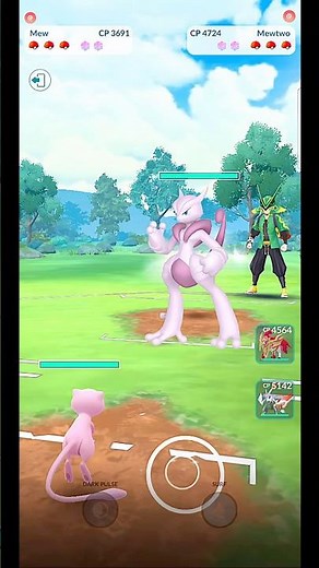 (Level 50) Mew VS Mewtwo PVP Form Battle in Pokémon GO