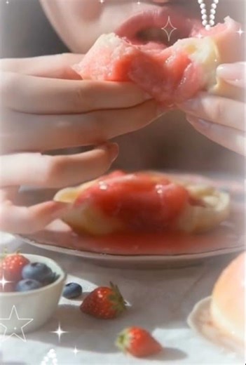 The softest pastry ASMR ever 🍰🍓 #eating #asmr #asmrvideo #pinterest #pinterestaesthetic #aesthetic