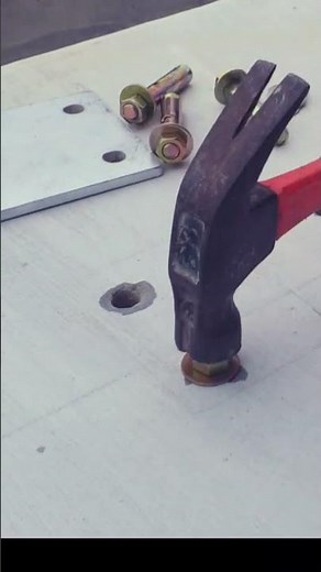 Proses pasang Dynabolt