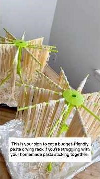 Using a Pasta Drying Rack to stop homemade pasta sticking together and clumping #dryingpasta #pasta