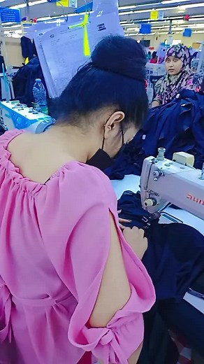 Sewing Techniques with a Singer Machine in Action