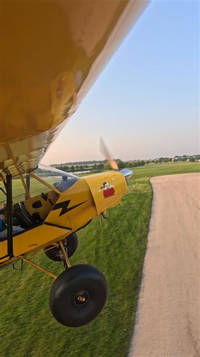 Garrett Smith 📍IL | WI on Instagram: "A quick jab of the throttle to get it across the line on a short field landing. #pipercub #supercub #akbushwheels #pilot #handprop #aviation #mccauleypropellers #flying #landing #aviationlovers"