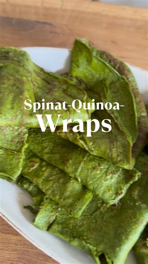 DIE NEUE TRADITIONELLE ERNÄHRUNG |Heidi Beeck on Instagram: "Nicht nur die Eier machen diese grünen Wraps / Pfannkuchen (oder Crêpes) proteinreich – auch Quinoa ist eine richtig gute pflanzliche Proteinquelle. Außerdem liefert Quinoa Ballaststoffe sowie Eisen und Magnesium. Ich kaufe Quinoa am liebsten als Vollkorn und in einer Sorte, die saponinfrei sein soll. Einweichen und Säuern gehört bei mir trotzdem dazu, weil ich auch die Phytinsäure reduzieren möchte. Und das Schöne: Diese Quinoa wird s