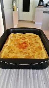 Clafoutis de saison aux prunes jaunes