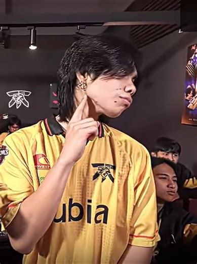 Favian vs King Kong: Epic Face Off in MLBB