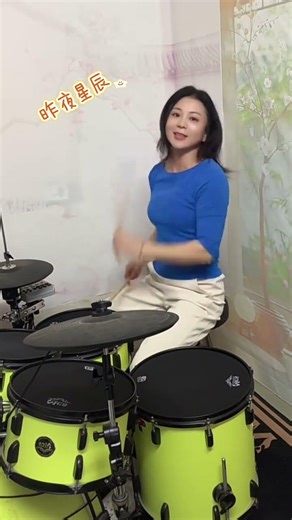 I wasn’t ready for this 😳🔥🔥 #music #drumkit #drumming #드럼과스틱