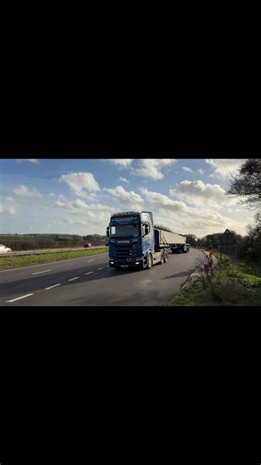 Moving Concrete Bridge Beams for HS2 in Brackley