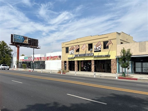 7118-7122 Reseda Blvd, Reseda, CA 91335 - Retail for Sale | LoopNet