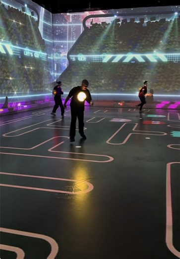 Searching for Christmas activities nearby? Well, if you’re in Manchester, you’re in luck ✨ Our PAC-MAN LIVE EXPERIENCE is a great indoor activity for when it’s cold, dark and raining outside. We’ll transport you to another world this festive season! 🎟️ AVAILABLE NOW