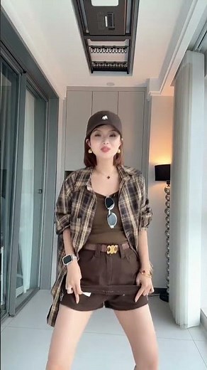 Perfect Denim Skirt for Short Ladies: Instant Leg Lengthening Magic