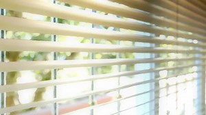 How to Clean Blinds to Remove Dust and Debris