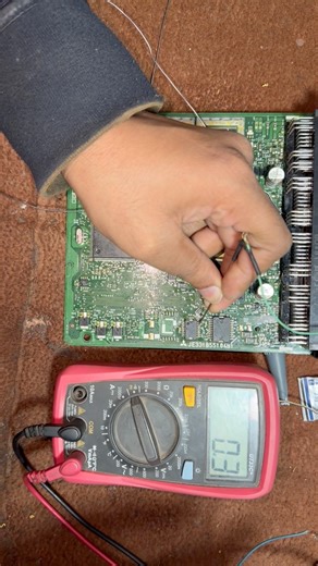 How to check car computer ic on multimeter 💯 tips solution ✅ #fblifestyletyle #mechanic #automotive #TechLife #computerrepair | Muhammad Rohail