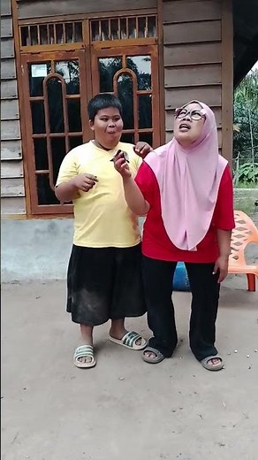 There's an alien ship!!