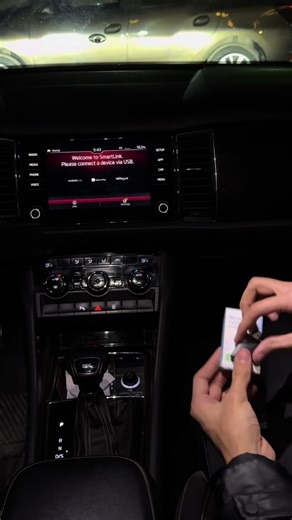 متوفر عندنا الآن Wireless CarPlay Adapter بأفضل جودة وبكميات 👌 🚗 حوّل عربيتك لـ Wireless CarPlay & Android Auto بكل سهولة ❌ من غير أسلاك ❌ من غير وجع دماغ ⚡ توصيل تلقائي أول ما تركب العربية 🔥 استمتع بالميوزيك – المكالمات – الخرائط بكل سلاسة 📱 تشغيل فوري وبدون تعقيد 💡 وبيحافظ على بطارية موبايلك عشان مفيش توصيل بالكابل طول الوقت 🔋 📦 متوفر الآن – الحق قبل ما الكمية تخلص 📩 للطلب والاستفسار ابعتلنا رسالة دلوقت