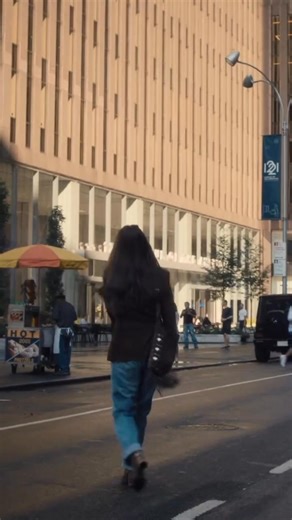 El regreso ya es oficial: “El Diablo Viste a la Moda 2“ llega a los cines el 1 de mayo y este es el tráiler oficial. 😍🔥 CC: annehathaway | Estilo DF