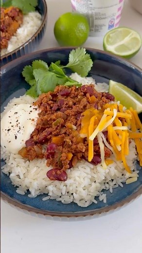 Slow Cooker Chilli Con Carne - Easy Winter Recipe