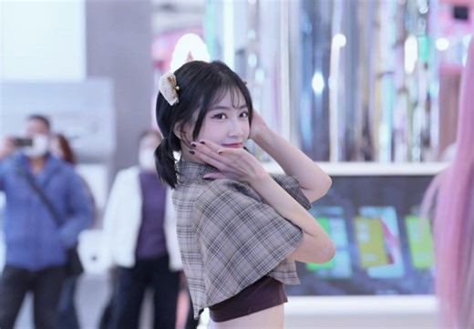 Excuse me aoa三代团路演