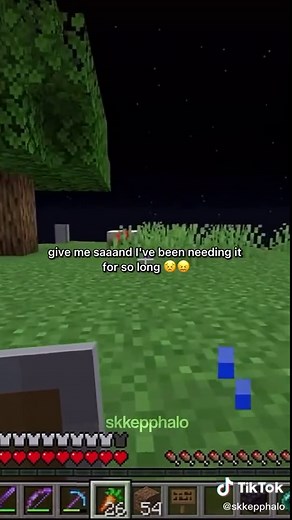 Skeppy Cries at BadBoyHalo - Emotional Moment Revealed