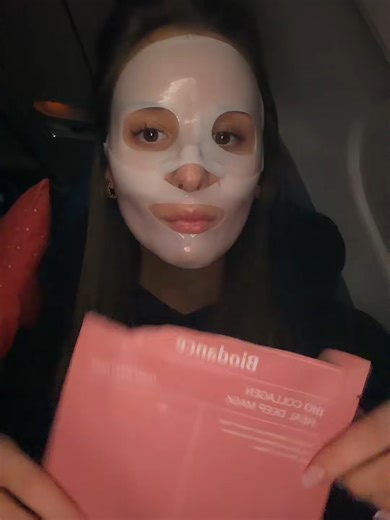 Probando la mejor mascarilla de tik tok mientras vuelo✈️💖#skincare #vuelo #colageno