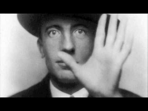 Paul Eluard : "Liberté" (dit par l'auteur)