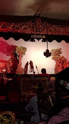 Incredible Puppet Battle! ⚔️ | Javanese Wayang Kulit Performance | Traditional Indonesian Art