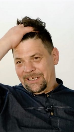 Wird eher nicht rustikal. 🥲 Überzeugt euch selbst! Morgen um 20:15h @vox 🔴 #kitchenimpossible | Kitchen Impossible