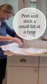 Vinyl wrapping the kitchen worktops - budget kitchen renovation #vinylwrap #budgetkitchen