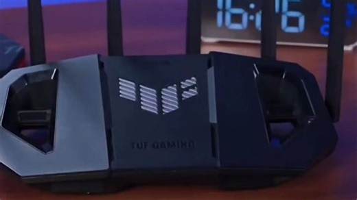 华硕电竞路由器AC86U搭载MU-MIMO技术，游戏延迟低至毫秒级，多人联机稳定不卡顿，家用网吧级体验，Wi-Fi 6加持让高清影音流畅无压。