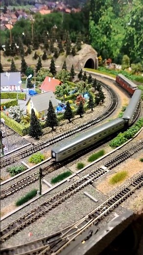 Modelleisenbahn Spur N, V200 mit Silberlingen. Das geht immer 😁 #trainspotting #train #modeltrains