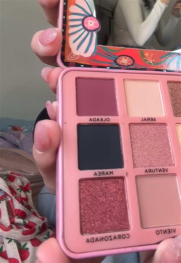 Exploring Paletas de Yuya and Lip Liner Products