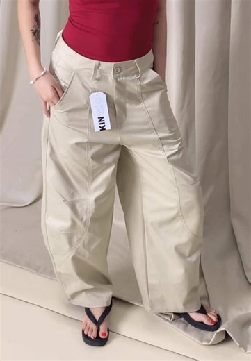 Stylish Light Khaki Barrel Pants for Effortless Outfits