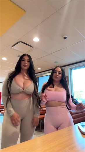 Laura🌹 Allison 🦋 (@lauraallison93)’s videos with original sound - Laura🌹 Allison 🦋