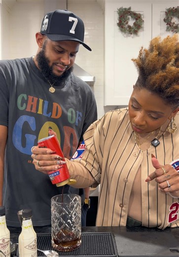 The way this slaps should be criminal. Mexican Hot Chocolate Old Fashioned ☕️ ⭐️ Rating: 5/5 1/2 oz. @laphroaig scotch 1 1/2 oz. @dussecognac cognac 1/4 oz. chocolate syrup 1/4 oz. spiced agave syrup 2 dashes @feebrothersofficial mole bitters 2 dashes @feebrothersofficial chocolate bitters Orange peel a pinch of sea salt, to garnish Place an old fashioned glass in the freezer. Add ingredients to a mixing glass, add ice and stir until chilled (about 15 seconds). Pour over a large ice cube and gar