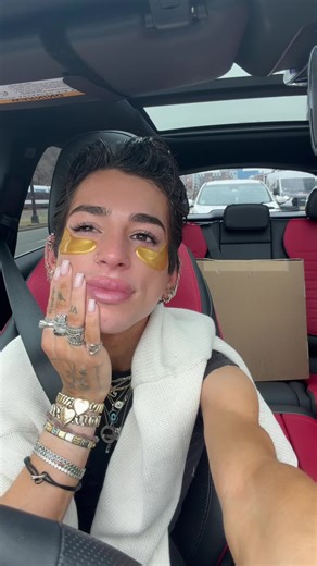 Nicky Delaney: Experiencing Emotions and Puffy Eyes