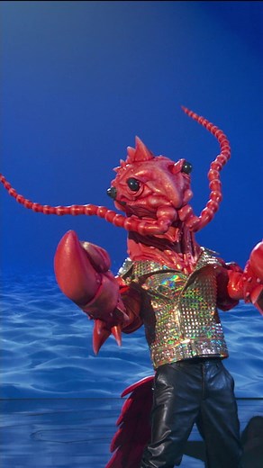 Did you know #HowieMandel was the shell-ebrity hiding under #RockLobsterMask?! 👀🦞 #TheMaskedSinger #maskedsinger #foxtv #abba #abbanight