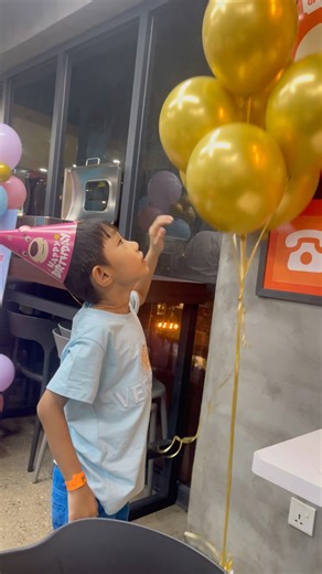 #happybirthday #happy #birthdayparty #party #besthappybirthdaysong #xander