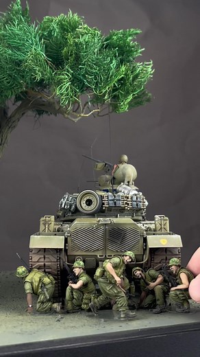 1/35 Diorama : Hue battle, Mau Than 1968, Vietnam war. M48A3 Patton : Tamiya model Tanker : Tamiya US Soldiers : Bravo6, Dragon Models Diorama base : Scratch built base #mauthan1968 #huebattle #tetoffensive #Diorama #vietnamwar #usmc #scalemodel #probuiltmodel #modelkit #paintedminiatures #miniatures #m48a3patton #tankmodel #plasticmodel