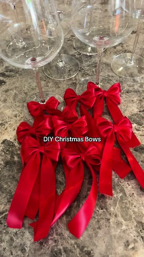 DIY Christmas Bows Tutorial for Gift Wrapping