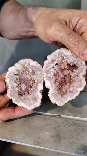 Abri una geoda y quedé impactado con su Belleza! 💎#geodas #cristales #minerales #hijodelapacha