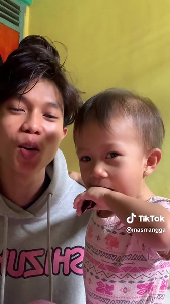 lagi eek pun bisa bcnda ya😅