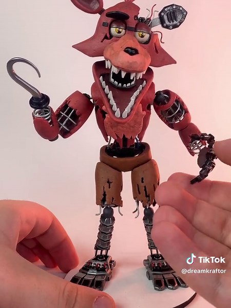 Creating a Withered Foxy Sculpture | Plastilina Tutorial