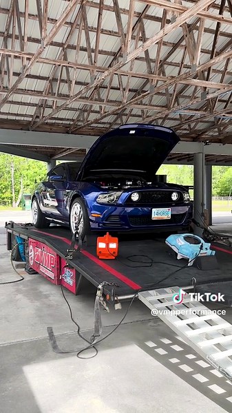 Good ole #tuningtuesday with this gorgeous '14 GT! It's getting a Level 3 tune update and E85 tuning to go alongside the Gen2R kit that was on it and the VMP Return Style Fuel System we just added. In the process, we pulled off the unmarked pulley and put on a 3.0