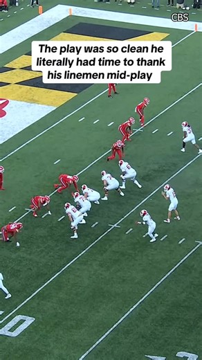 CFB on FOX on Instagram: "Textbook QB draw 🔥"