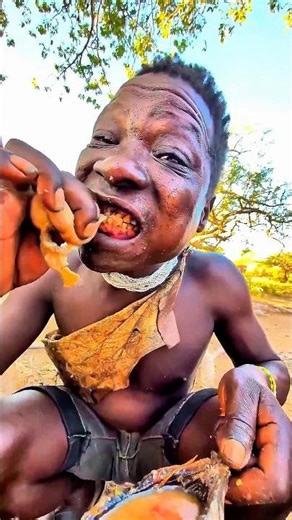 Crazy African Food Moments Caught on Camera 🍗😲 #ViralFood #africa #villagelife
