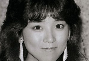 川島なお美さんの若い頃、元祖女子大生タレントの美人画像を発掘しましたよ！！｜芸能人の若い頃や思い出を振り返ります