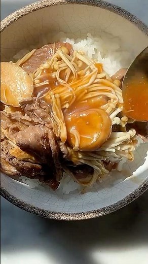 20-min beef and mushroom rice bowl